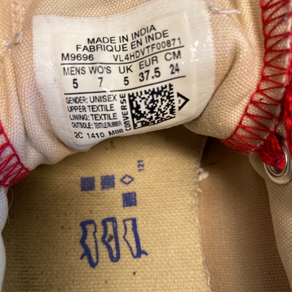 Red Retro Converse - Picture 4 of 4